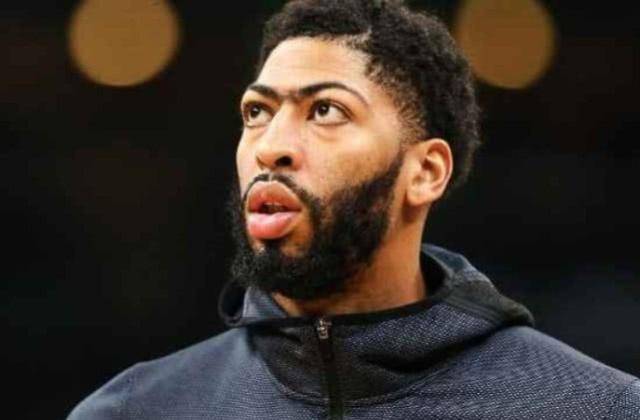 浓眉哥重要时刻大比分获胜，加拿大队带队取胜！比赛高潮迭起的简单介绍