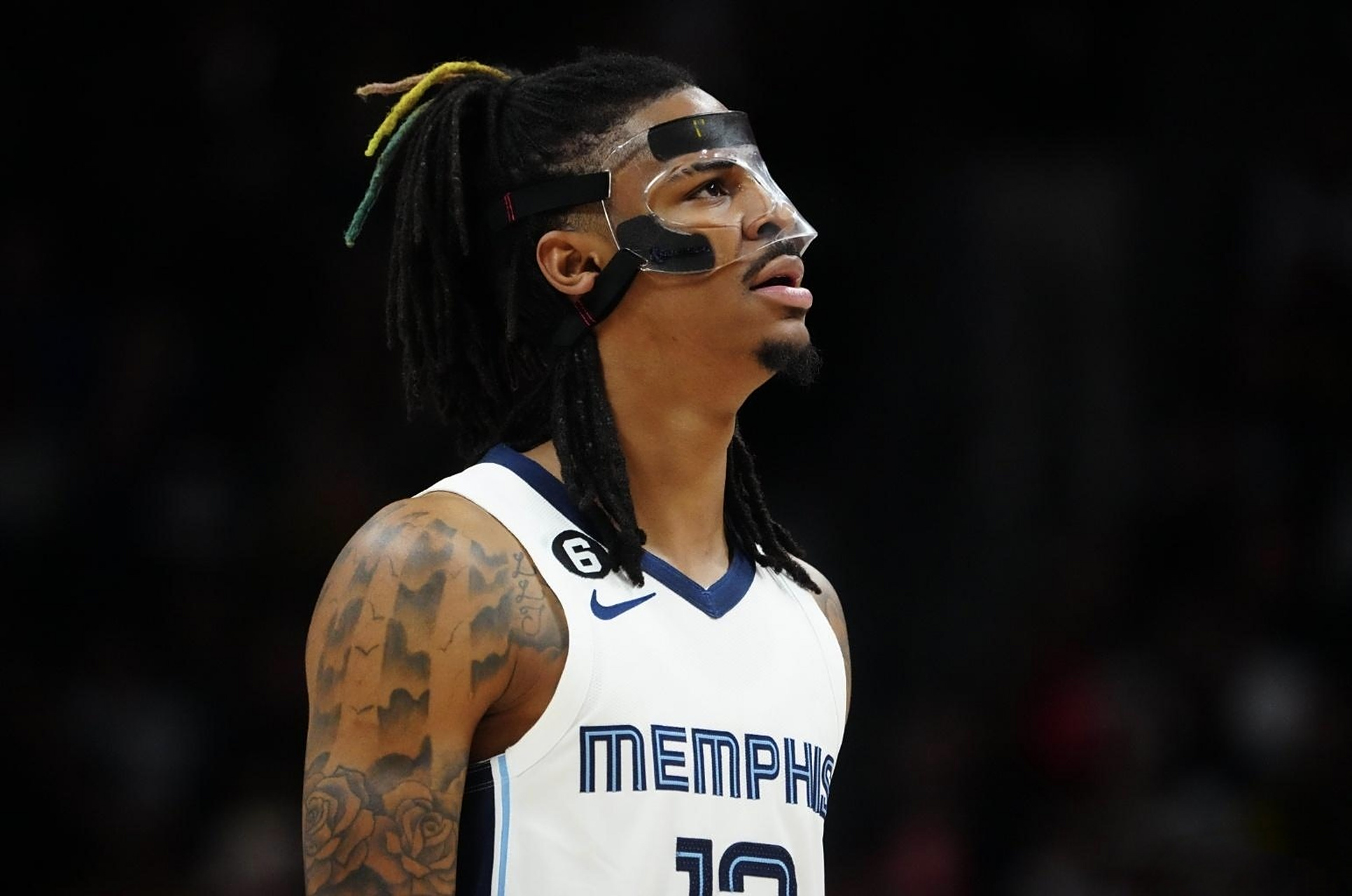 包含训练课后世预赛传出新动向；孟菲斯灰熊复出首秀；高层表态：态度坚定；轮换策略被讨论的词条