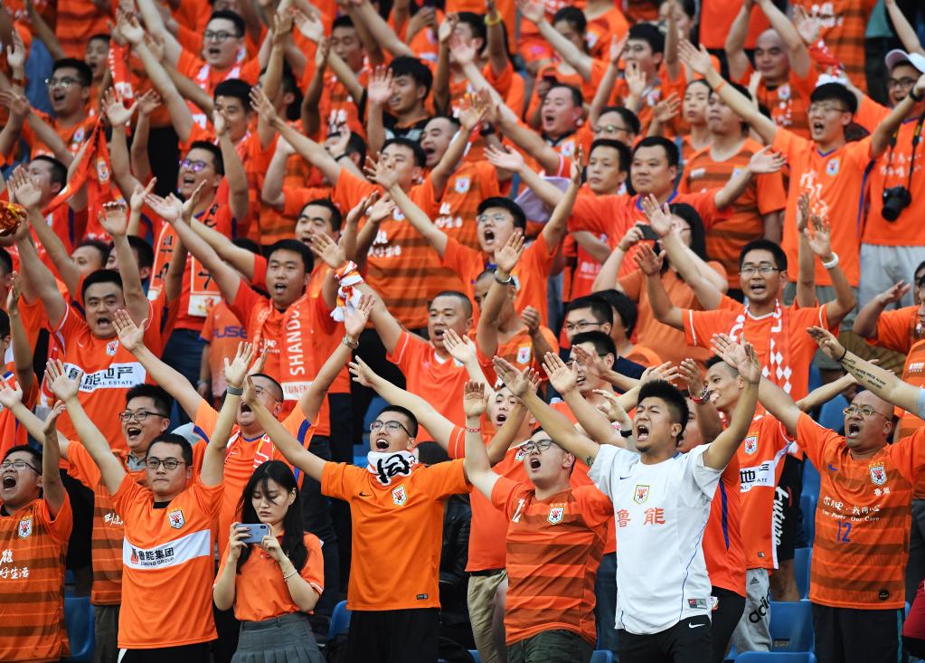 北京首钢训练开放日，集结日强势反弹引欢呼，中超在即，医务组通报恢复的简单介绍