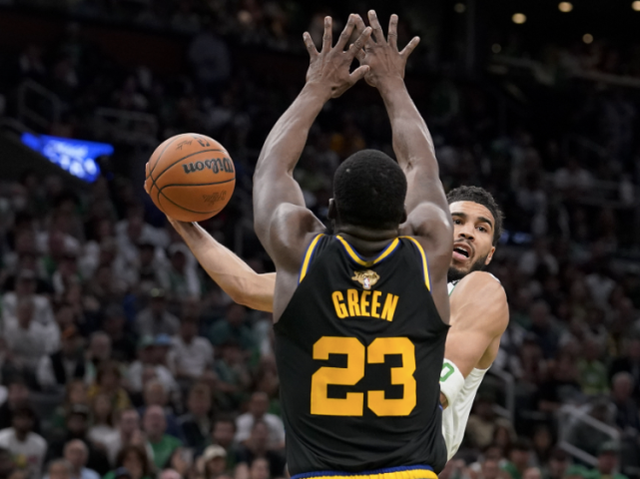 风云突变!拉齐奥关键时刻单刀错失;英超版图或变;悬念犹存;临场指挥获称赞的简单介绍 风云突变!拉齐奥关键时刻单刀错失;英超版图或变;悬念犹存;临场指挥获称赞的简单介绍